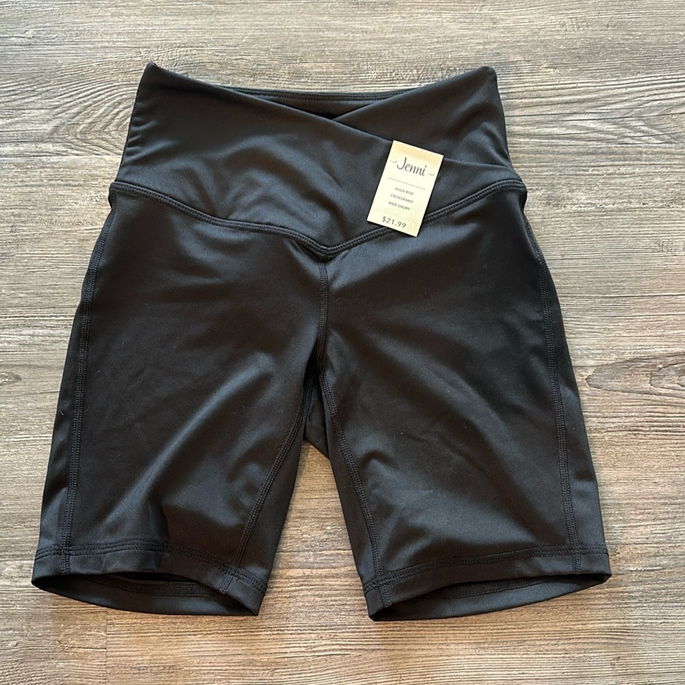 High rise crossband bike shorts